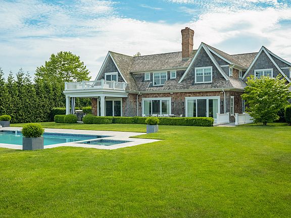 2nd image of 953 Deerfield Rd