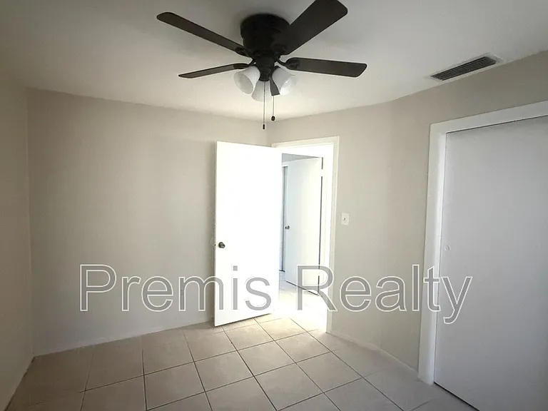 1356 Boylan Ave #A — Photo 2