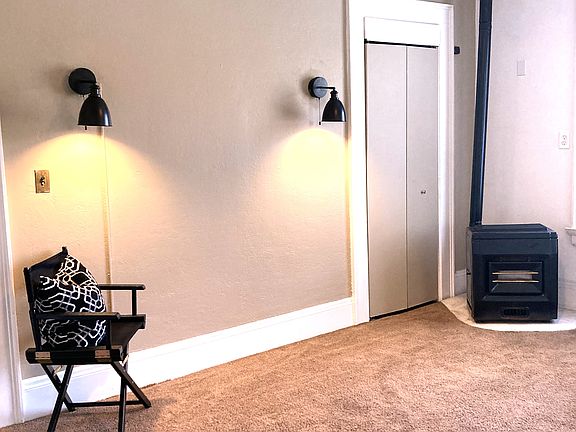SCONCE WALL TO LARGE WALK-IN CLOSET AND HEATER