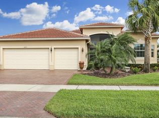 16255 Diamond Bay Dr, Wimauma, FL 33598