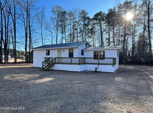 104 Taylors Rd, Bladenboro, NC 28320