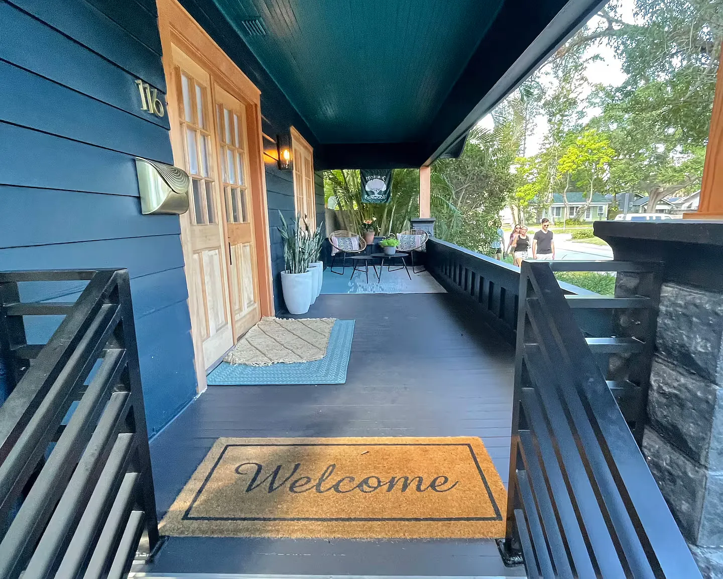 2 bed, 768 sqft, $3,600 — Photo 2