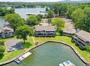 400 Farr Shores Dr, Hot Springs, AR 71913