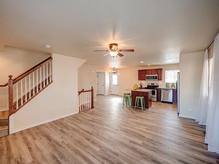 2641 Lynbarton Point — Photo 2