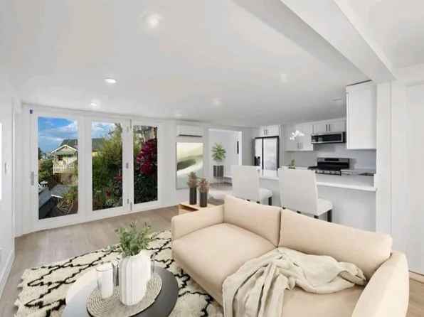310 W Whittley Ave APT A, Avalon, CA 90704