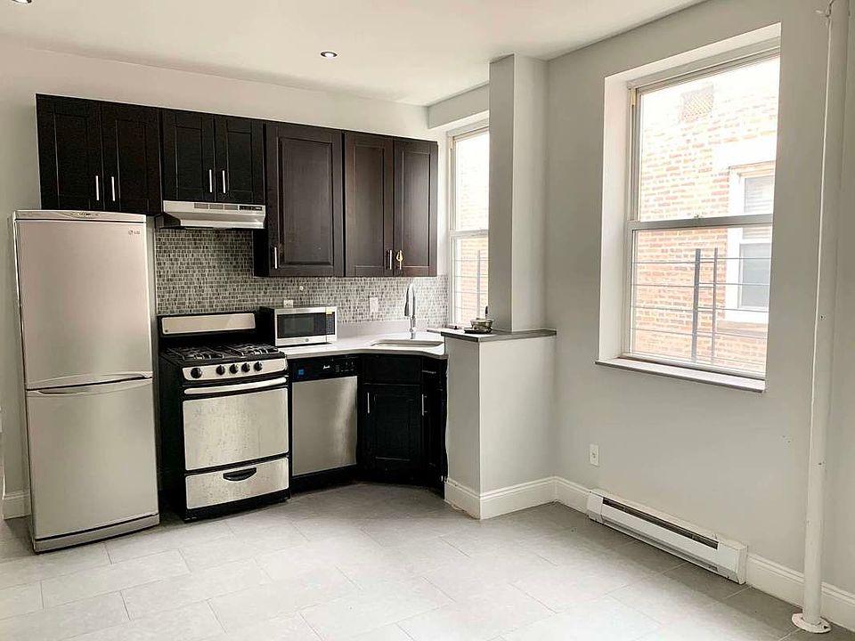 1st image of 220 W 107th St APT 6I