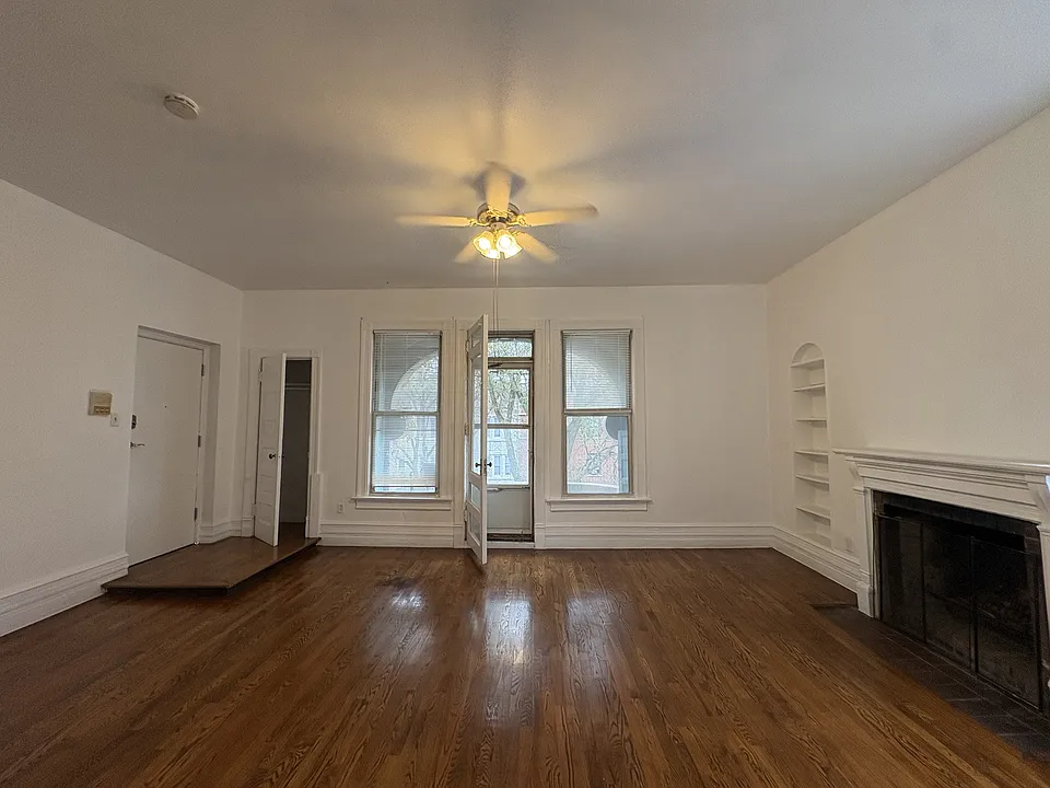 5136 S Blackstone Ave #36-3F