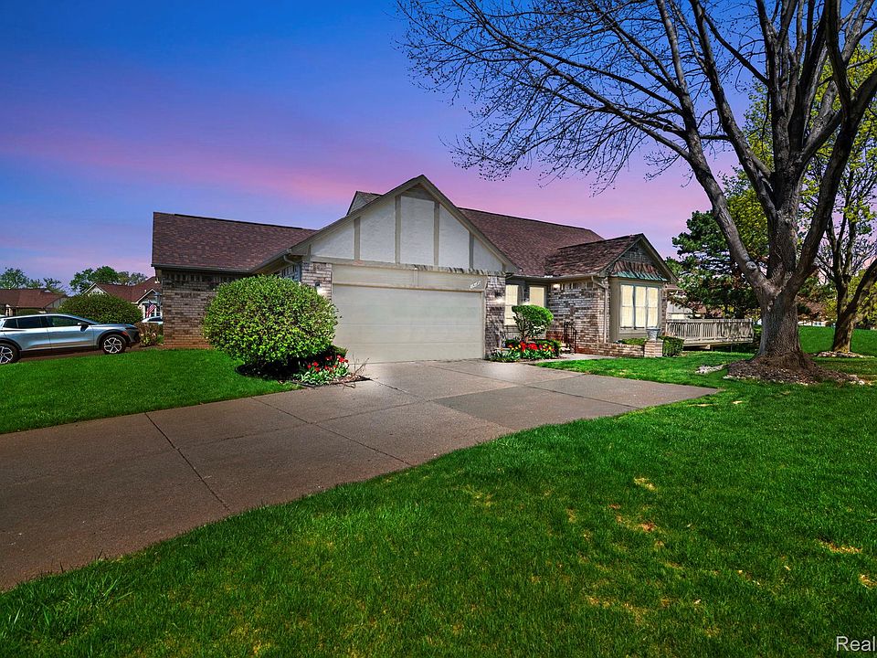 1st image of 15487 Orchard Ridge Dr