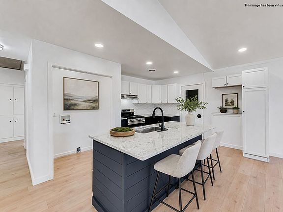3rd image of 1105 W White Ave