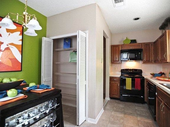 Kitchen/Breakfast Nook