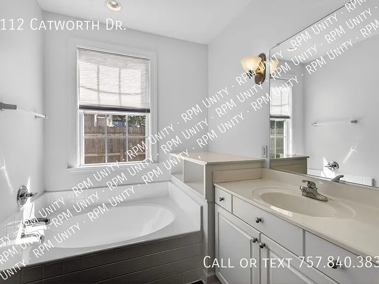 2112 Catworth Dr — Photo 6