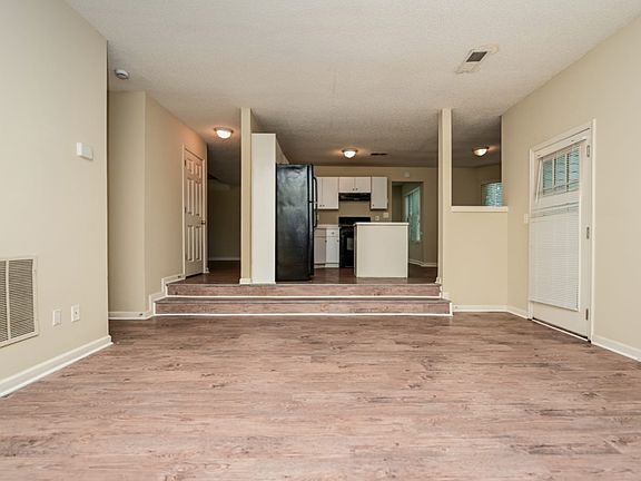 3rd image of 3662 Gray Birch Dr