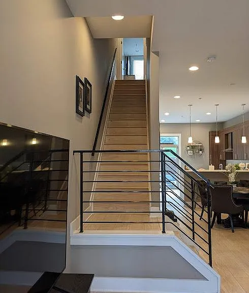 740 S Columbus Blvd — Photo 8