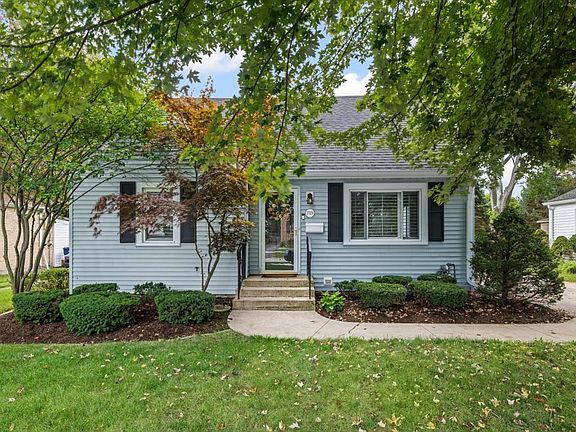 2nd image of 2329 Illinois Rd