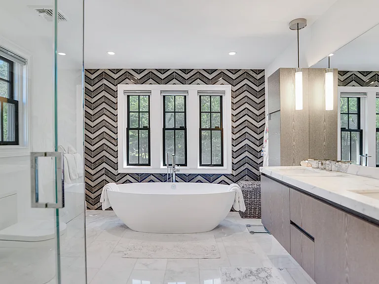 5 Montauk Avenue Ext — Photo 18