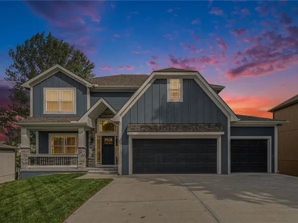 15709 N Wabash St, Smithville, MO 64089