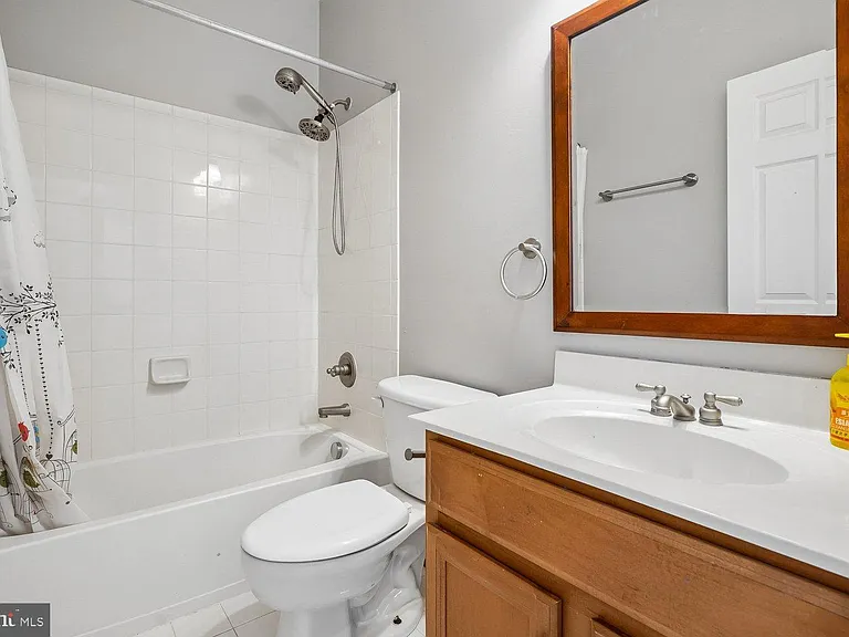 9059 Galvin Ln — Photo 32