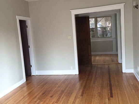 2nd image of 838 W Sunnyside Ave APT 2W