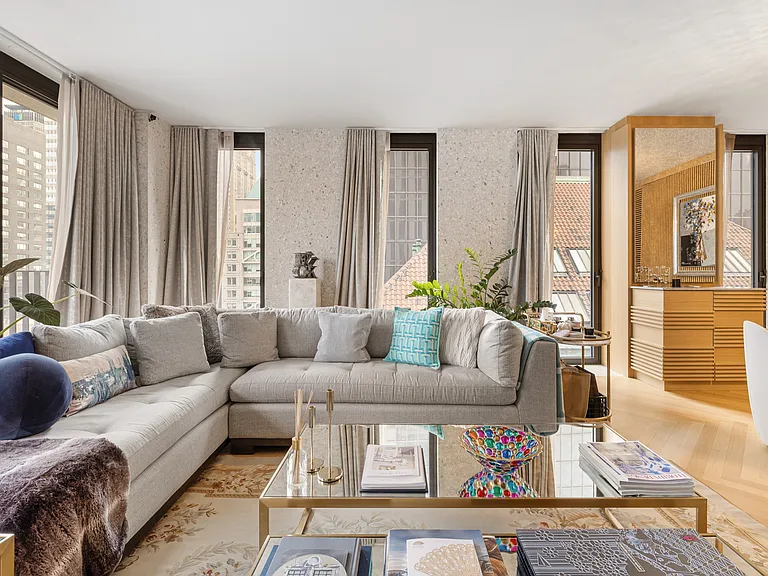 16 W 40th St #27B — Photo 3