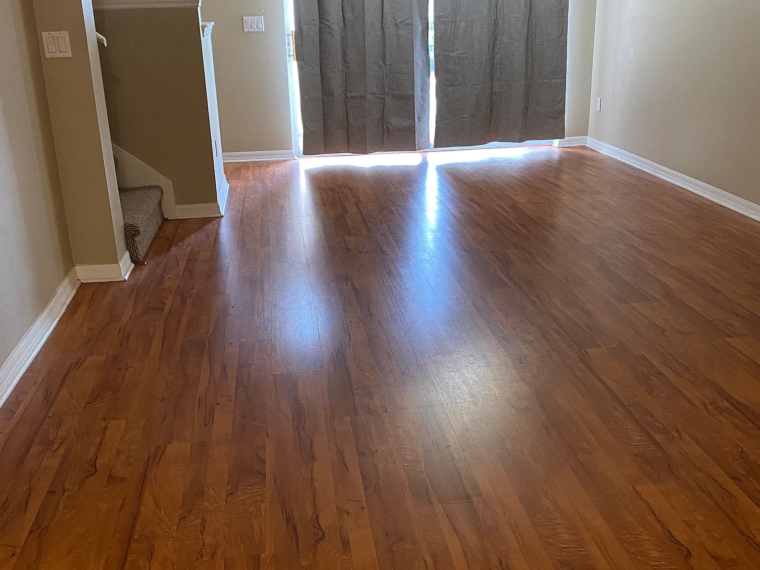 3 bed, 2.5 bath, 1556 sqft, $2,500 — Photo 2