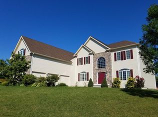 302 Arrowhead Ct, West Chester, PA 19382