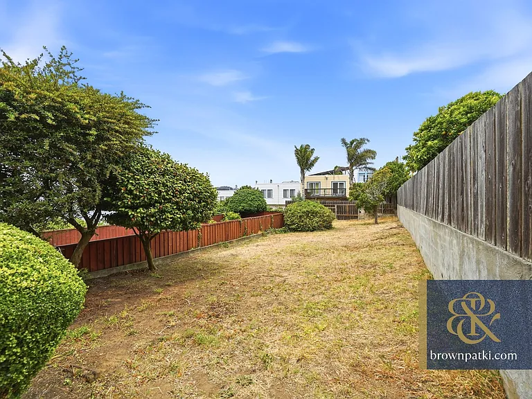 320 Bridgeview Dr — Photo 20