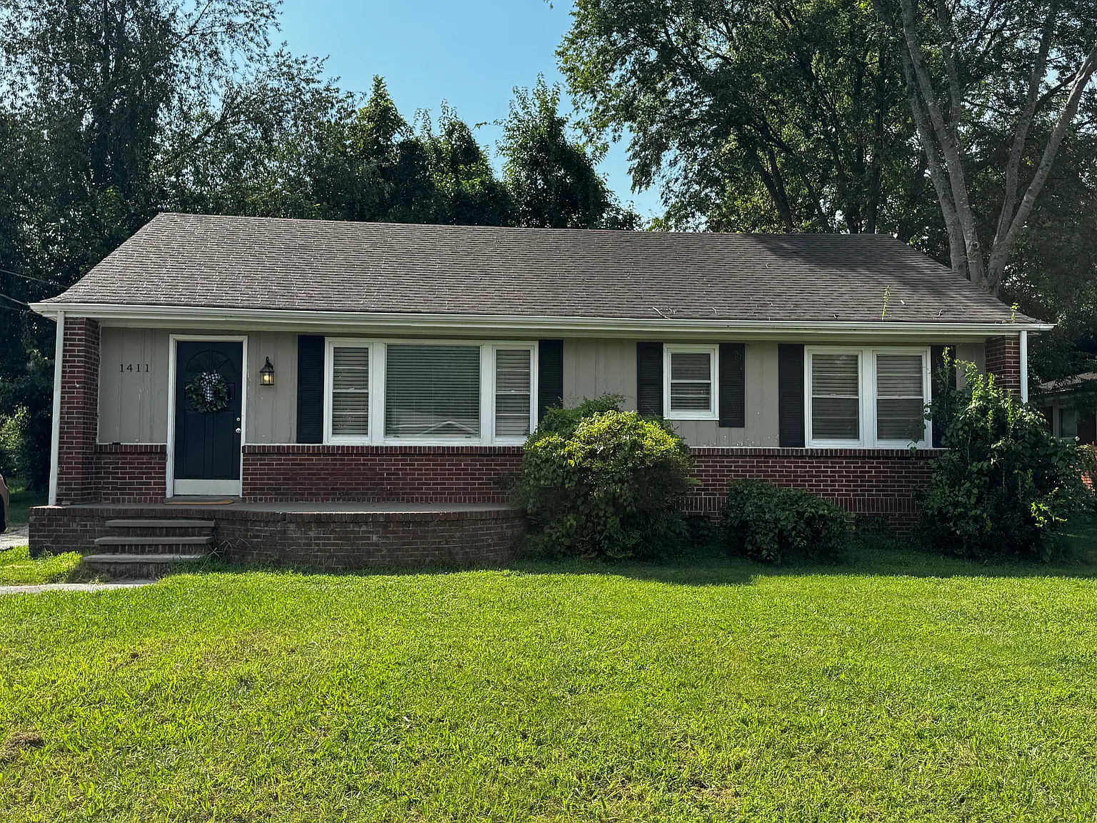 1411 Stonewall Blvd — Photo 2
