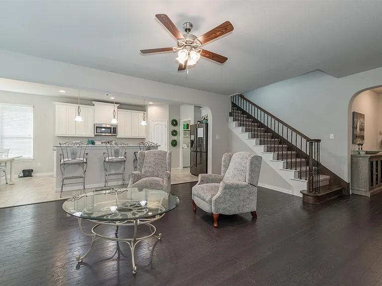 717 Seabourne Dr — Photo 23