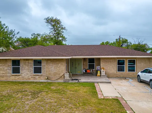 2139 Ricks Dr, Eagle Pass, TX 78852