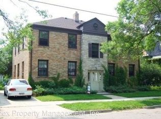 821 Jenifer St APT 3, Madison, WI 53703