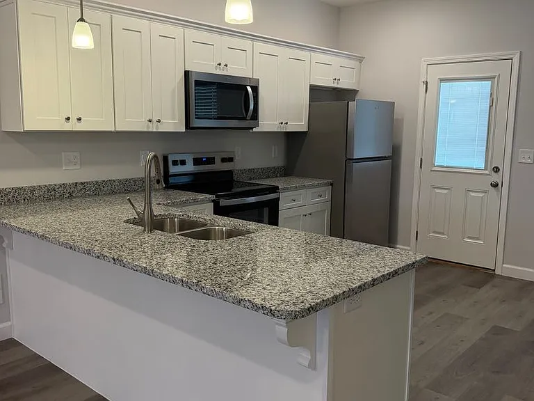 933 & 935 Rodeo Ct — Photo 22