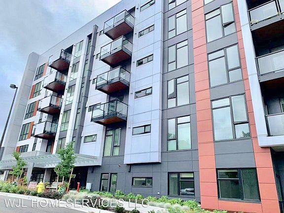 2nd image of 1085 103rd Ave NE APT 601