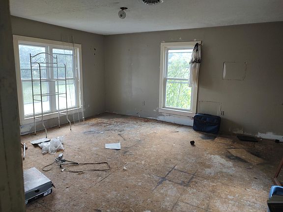 5th image of 152 Abrahams Pl NE