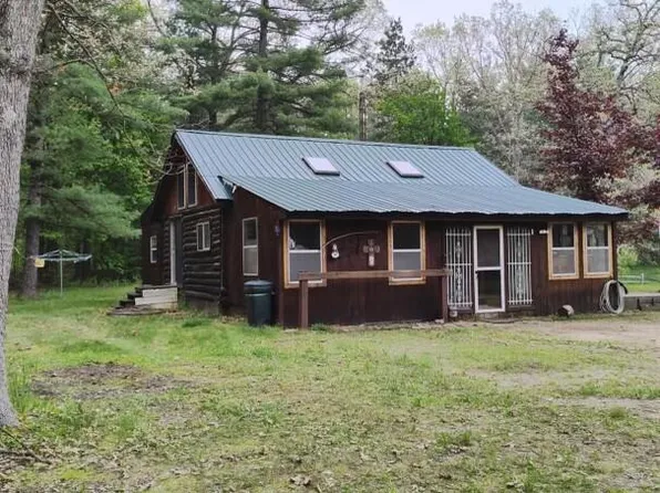 9022 128th Ave, Montague, MI 49437