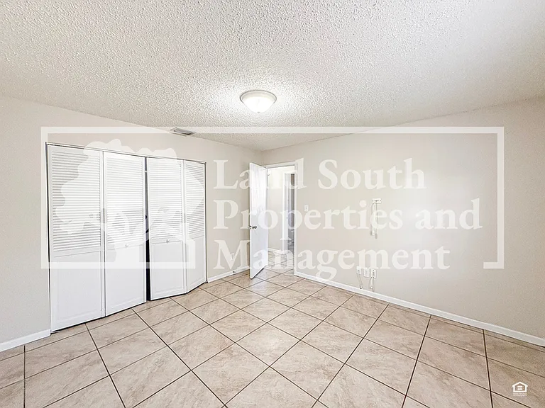 5866 Charlton Dr #5864 — Photo 7
