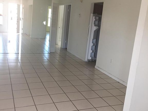 5th image of 5557 NW 194th Ln