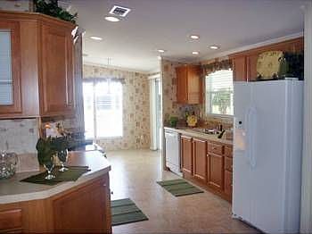 3rd image of 205 Johnathans Cay