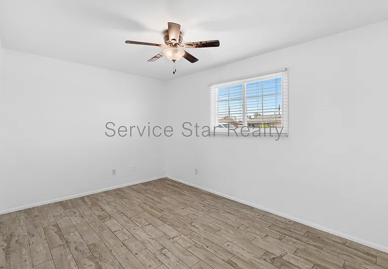 923 E Wesleyan Dr — Photo 19