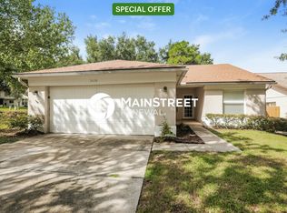 2426 Lake McDade Ct, Apopka, FL 32703