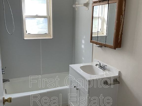 4th image of 47-05 W Hanover St