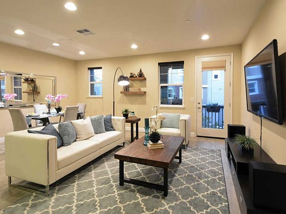 4th image of 1611 Mercado Way