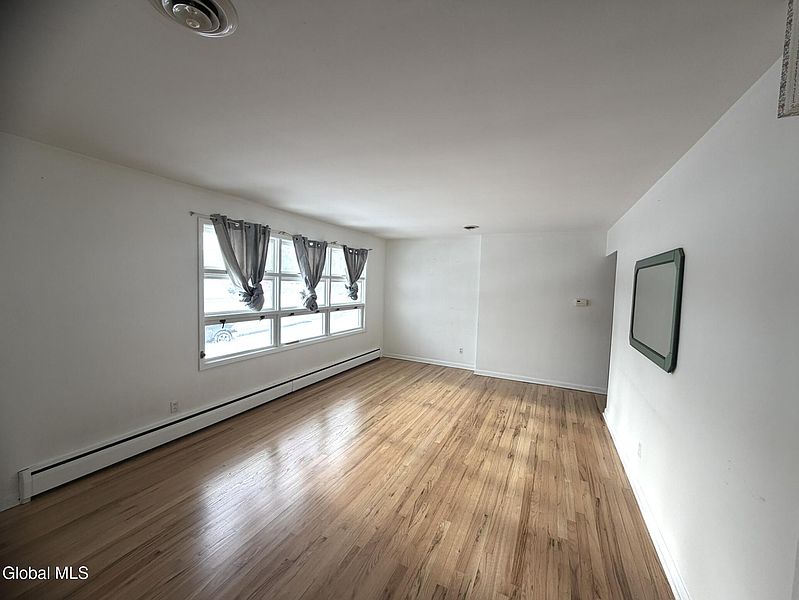 3rd image of 40-42 Lee Avenue
