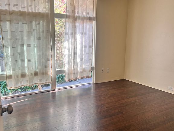 5th image of 228 Mountain View Ave APT C