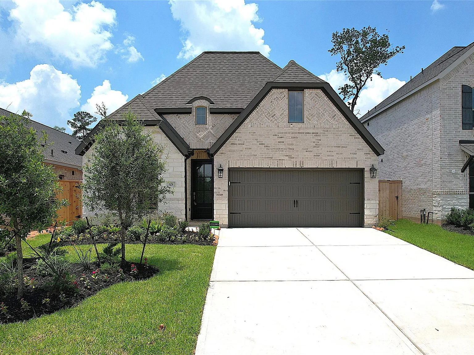 4 bed, 3.0 bath, 2188 sqft, $2,950 — Photo 1