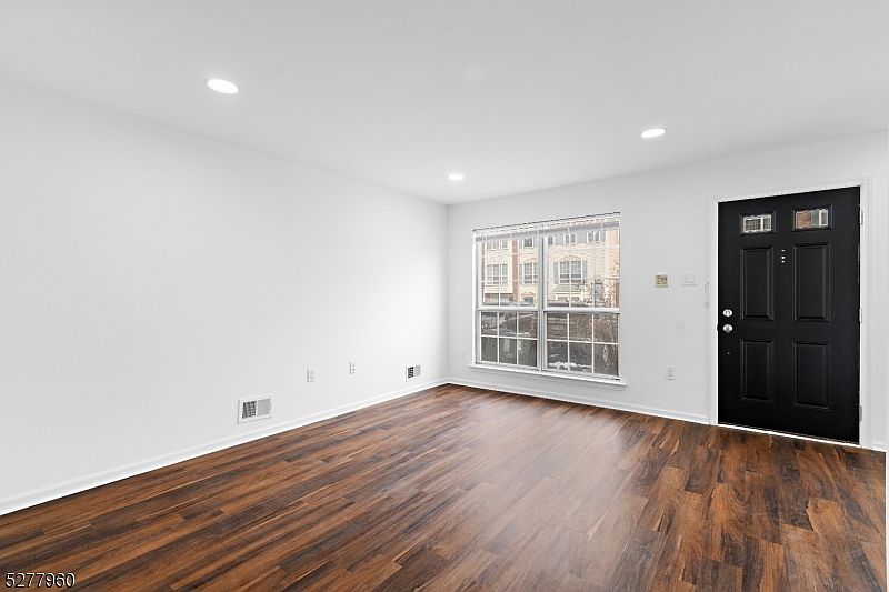 1st image of 4 Boston Ct