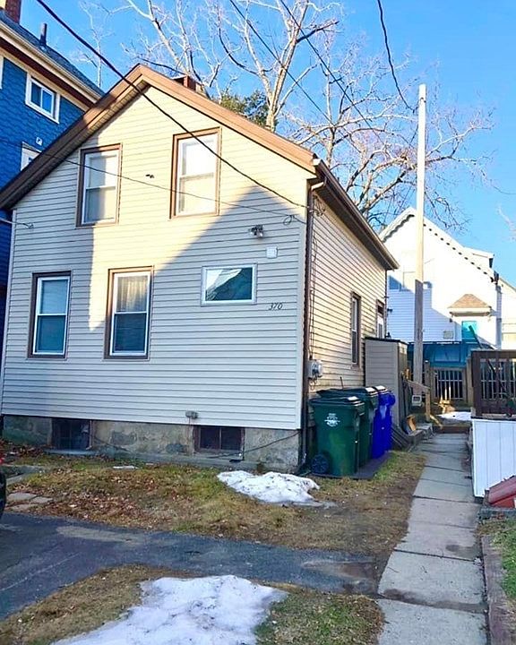 2nd image of 370-376 Linden St