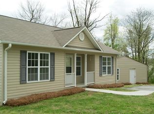 6236 Old Mendenhall Rd, Archdale, NC 27263