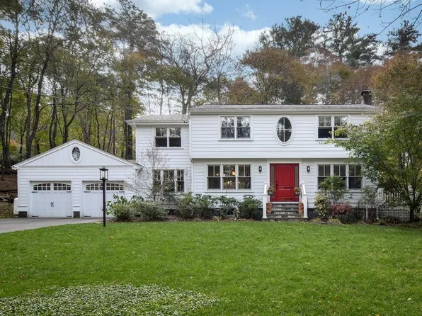 28 Lake St, Sherborn, MA 01770