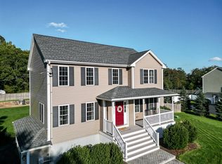 15 School St, Lakeville, MA 02347