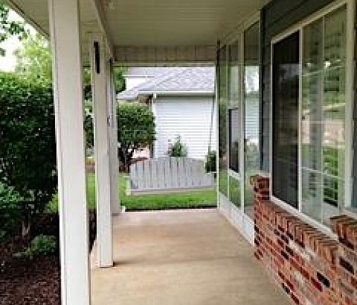 3rd image of 3506 Calumet Dr